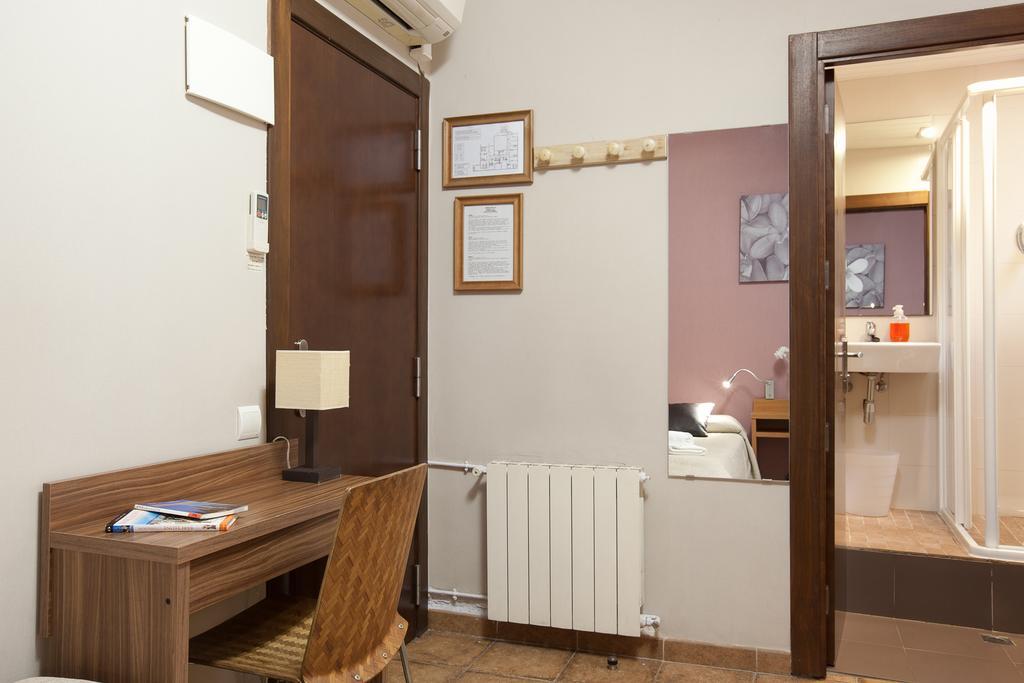 Pension Mariluz Barcelona Zimmer foto