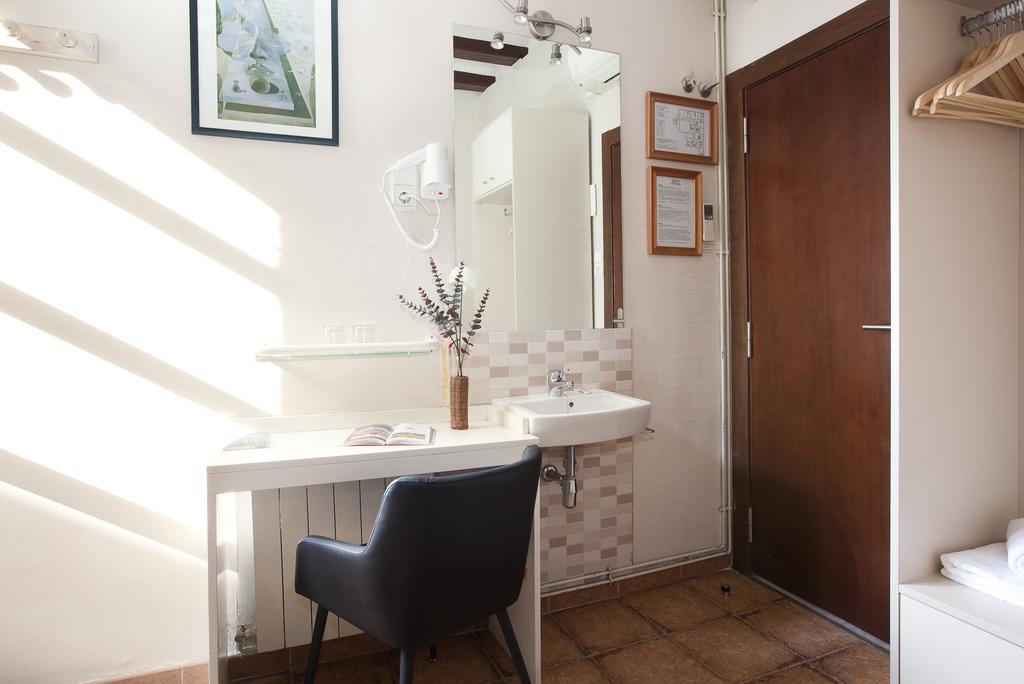 Pension Mariluz Barcelona Zimmer foto