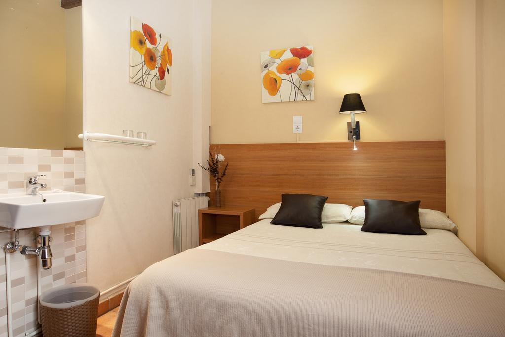 Pension Mariluz Barcelona Zimmer foto
