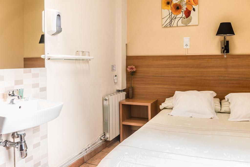 Pension Mariluz Barcelona Exterior foto