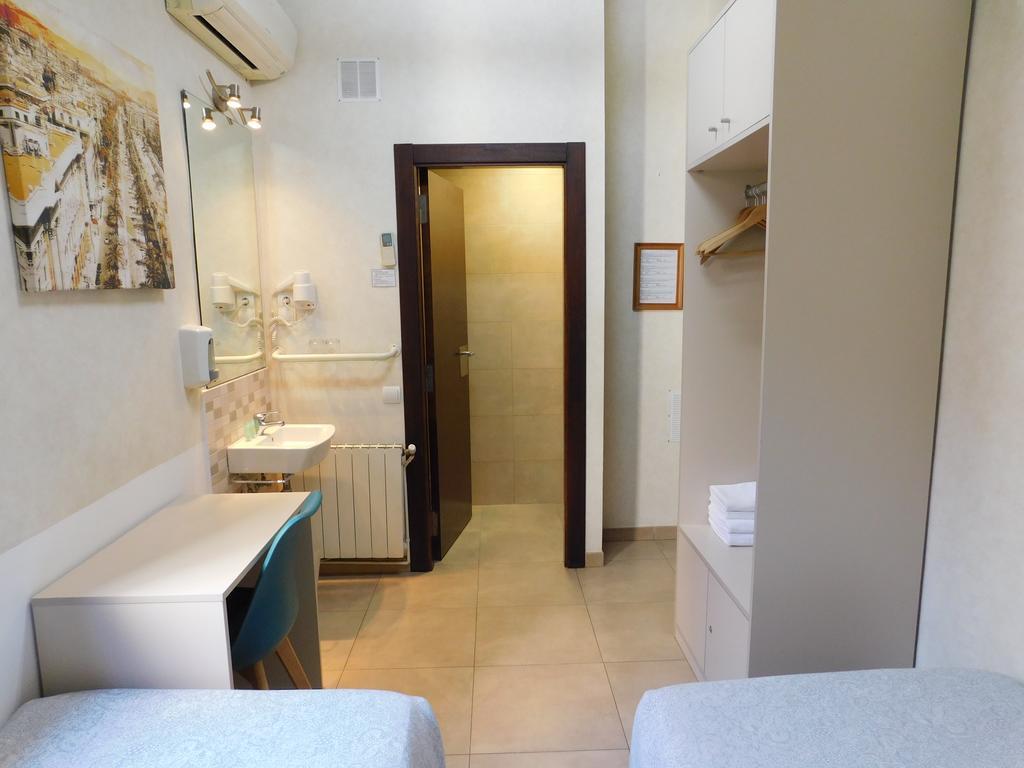 Pension Mariluz Barcelona Exterior foto