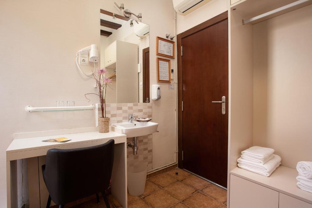 Pension Mariluz Barcelona Zimmer foto